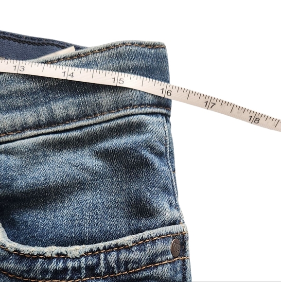 Women's Wrangler® Ultimate Riding Jean Q-Baby Mid-Rise Bootcut - Picture 3 of 6